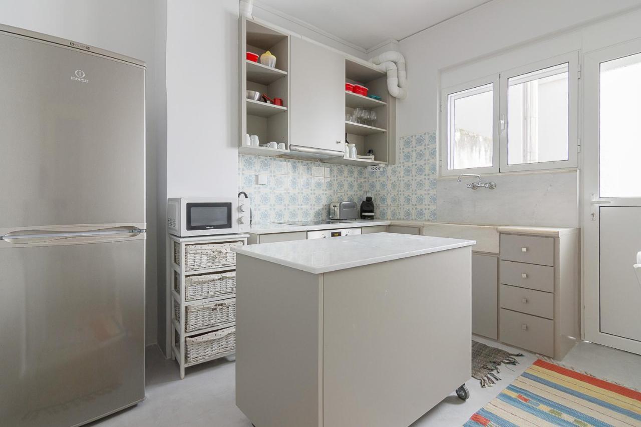 A Modern 2-Bedroom Apartment Near Areios Pagos Atene Esterno foto